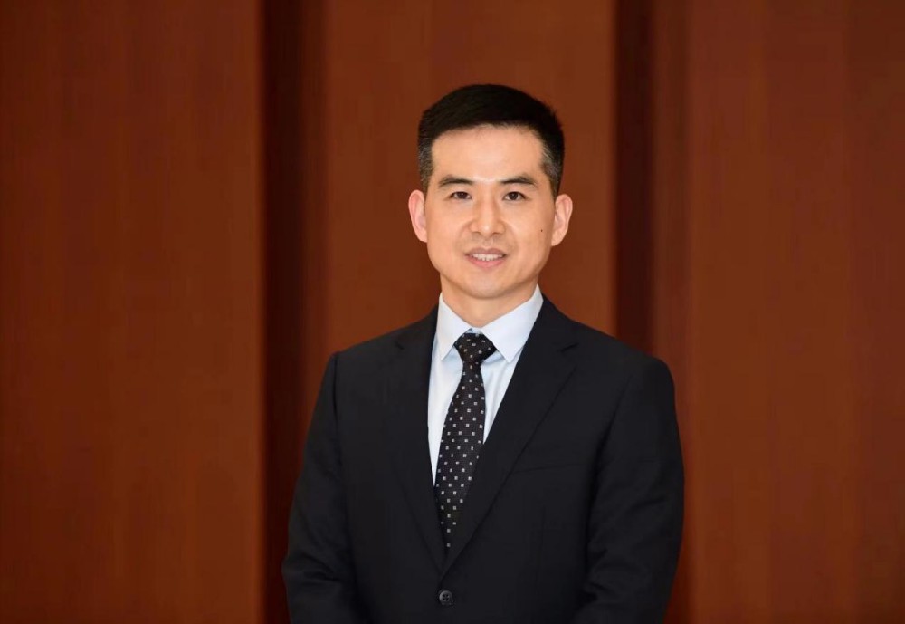 全國人大代表、中興通訊副總裁苗偉：發(fā)展新質(zhì)生產(chǎn)力 推動數(shù)字經(jīng)濟(jì)打破信息壁壘(圖1)