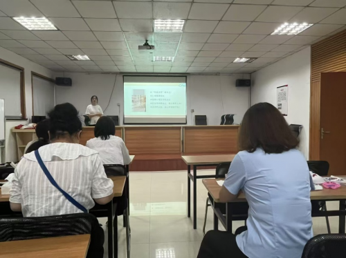 南通大學(xué)杏林學(xué)院：心燈照社區(qū)，共守安康路(圖1)