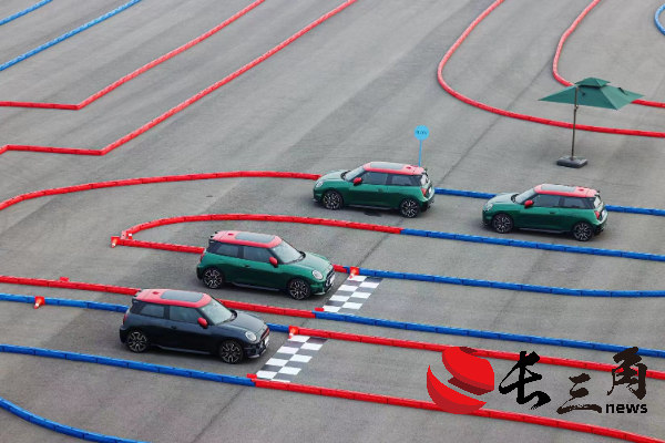全新電動MINI Cooper上市 在電動時代“忠于經(jīng)典，樂于創(chuàng)新”(圖3)