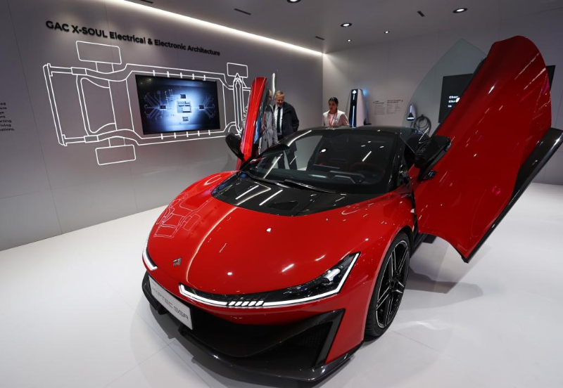 中企亮相巴黎車展凸顯中歐產(chǎn)業(yè)合作信心(圖1)