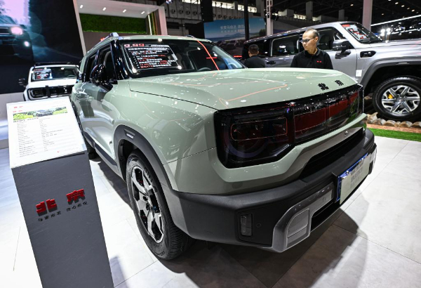 國產(chǎn)新能源汽車點靚金秋車展(圖3) 國產(chǎn)新能源汽車點靚金秋車展(圖3)