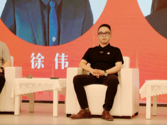 展會(huì)現(xiàn)場(chǎng)人氣火爆，東方鼎酒再次亮相南京糖酒會(huì)！(圖5)