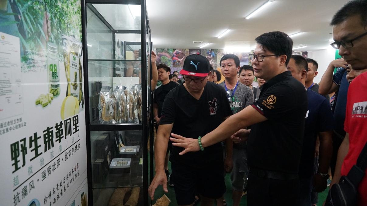 昀澤攜手民營(yíng)企業(yè)家，共話東盟投資新藍(lán)圖——廣西昀澤集團(tuán)代表團(tuán)赴老撾項(xiàng)目考察(圖5)