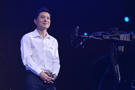 布局未來(lái)十年 李彥宏讓百度先“健身”(圖4) 布局未來(lái)十年 李彥宏讓百度先“健身”(圖4)