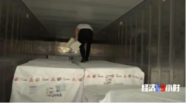 手機(jī)直降2000元、化妝品7折 這里一個(gè)月狂賣24.9億(圖16)