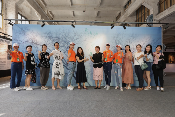 獨(dú)立策展人夏布女詩(shī)畫家田？加的跨界藝術(shù)展之“九龍半島全季藝術(shù)節(jié)”(圖5)