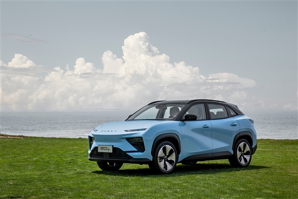 全鋁車身同級僅有 奇瑞eQ7官圖發(fā)布：或?qū)?5萬起售(圖1)