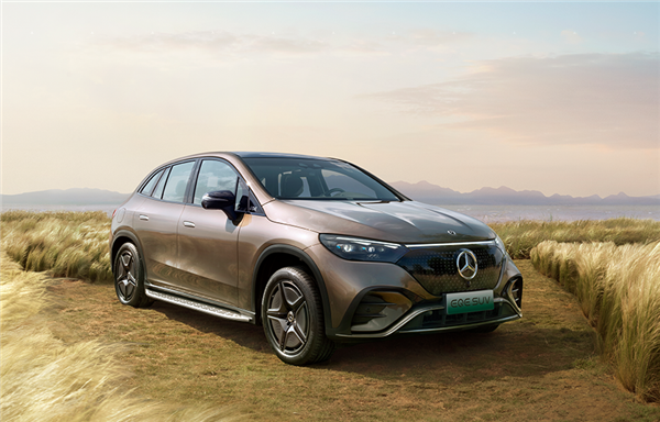 48.6萬起與轎車同價(jià) 奔馳EQE SUV上市：豪華電動(dòng)車標(biāo)桿(圖1)