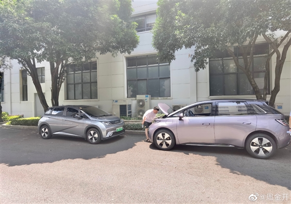10萬級純電大PK 五菱寶駿云朵、比亞迪海豚同框：差別顯著(圖1)