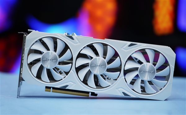 純白外殼淡雅清新！耕升RTX 4060 Ti踏雪顯卡圖賞(圖2)