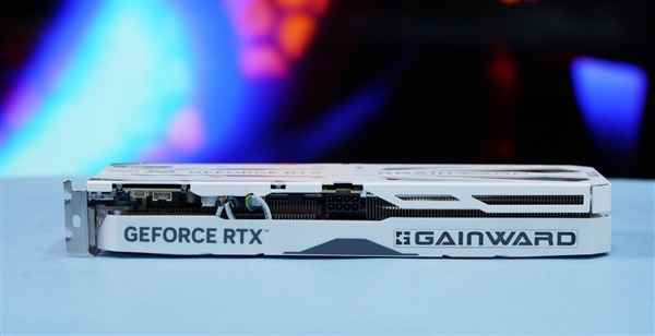 純白外殼淡雅清新！耕升RTX 4060 Ti踏雪顯卡圖賞(圖10)