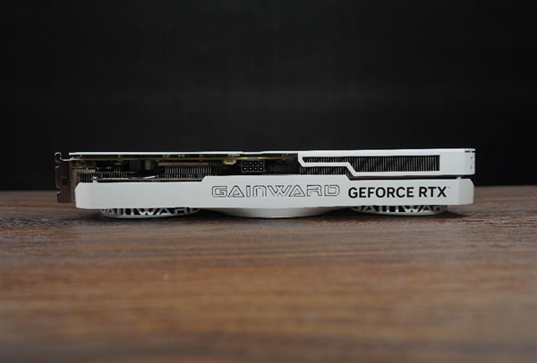冉冉新星！耕升GeForce RTX 4060 Ti星極皓月OC+DLSS 3助力1080P光追極致體驗(yàn)！(圖6)