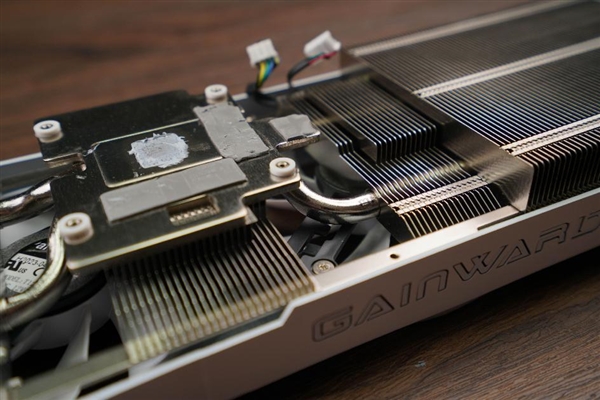 冉冉新星！耕升GeForce RTX 4060 Ti星極皓月OC+DLSS 3助力1080P光追極致體驗(yàn)！(圖17)